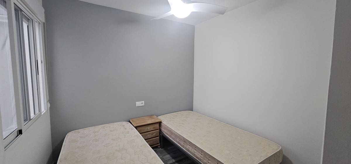 2 sypialnia Apartament na sprzedaż w Torrevieja z basenem - 135 000 € (Ref: 9540679)