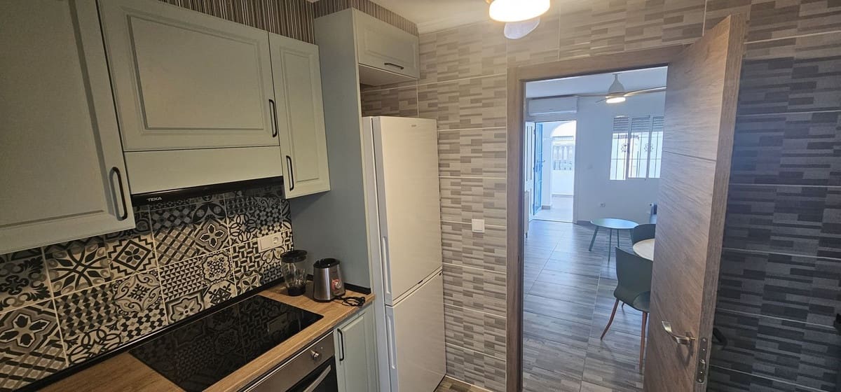 2 soverom Leilighet til salgs i Torrevieja med svømmebasseng - € 140 000 (Ref: 9540679)