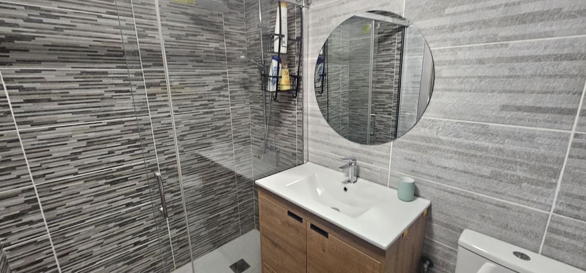 2 soverom Leilighet til salgs i Torrevieja med svømmebasseng - € 140 000 (Ref: 9540679)