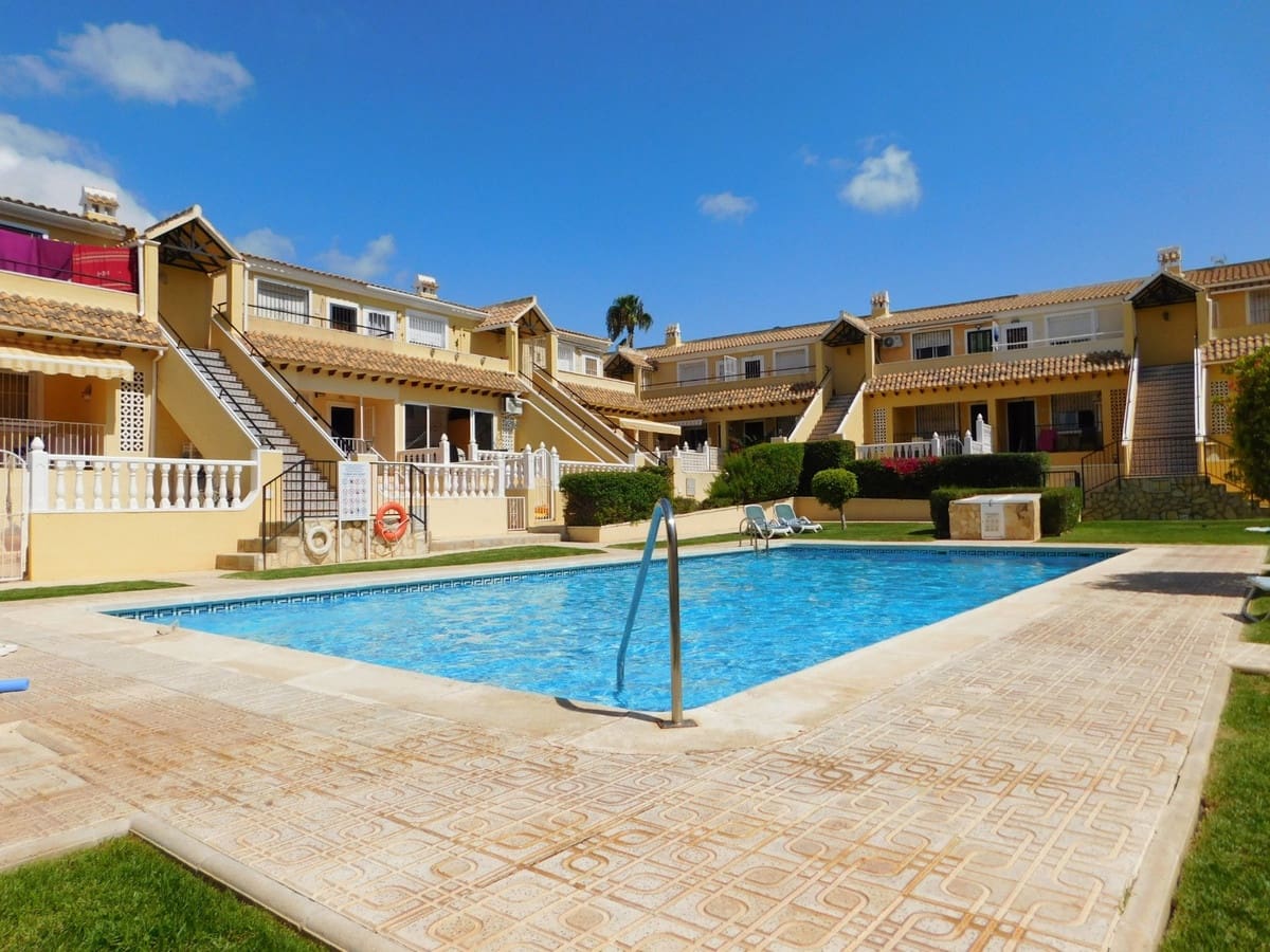 3 slaapkamer Villa te koop in Villamartin met zwembad garage - € 279.995 (Ref: 9550540)