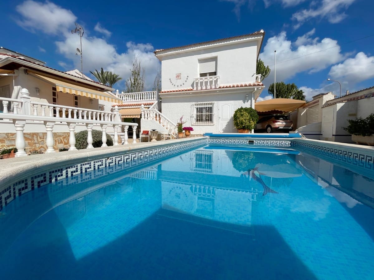 3 camera da letto Villa in vendita in Ciudad Quesada con piscina - 490.000 € (Rif: 9550542)