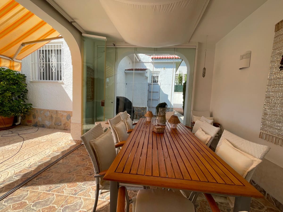 3 camera da letto Villa in vendita in Ciudad Quesada con piscina - 490.000 € (Rif: 9550542)