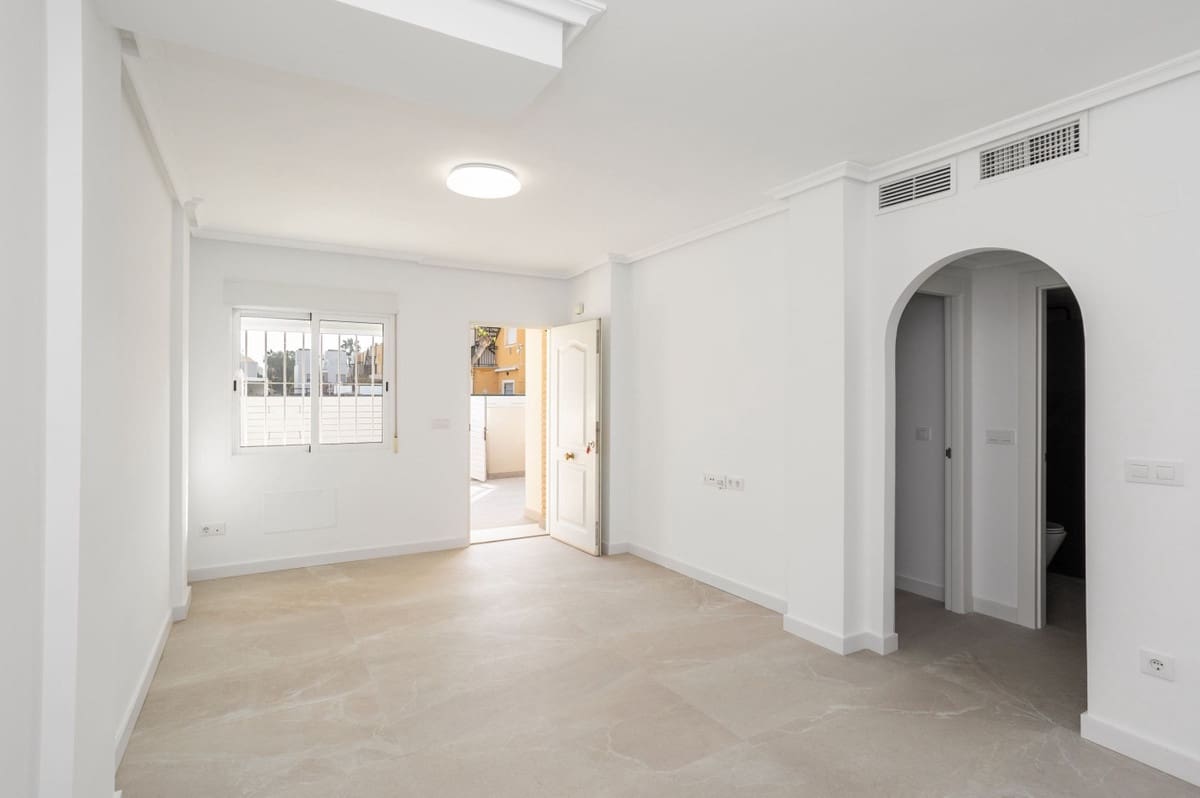 2 quarto Apartamento para venda em Torre de la Horadada com piscina - 225 000 € (Ref: 9550543)