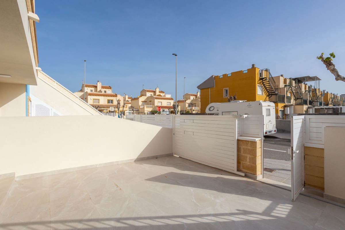 2 quarto Apartamento para venda em Torre de la Horadada com piscina - 225 000 € (Ref: 9550543)