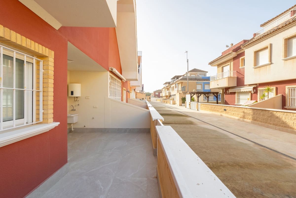 2 quarto Apartamento para venda em Torre de la Horadada com piscina - 225 000 € (Ref: 9550543)