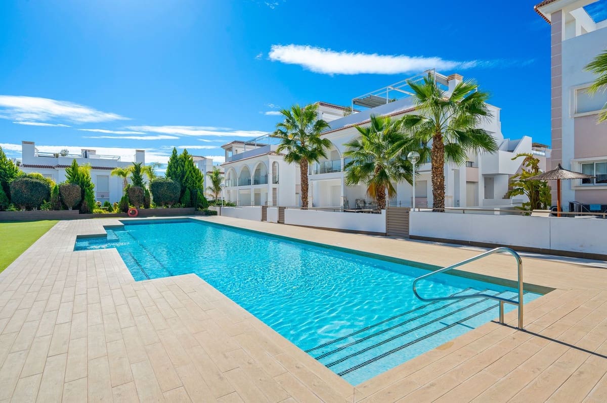 2 quarto Apartamento para venda em Ciudad Quesada com piscina - 299 000 € (Ref: 9550544)