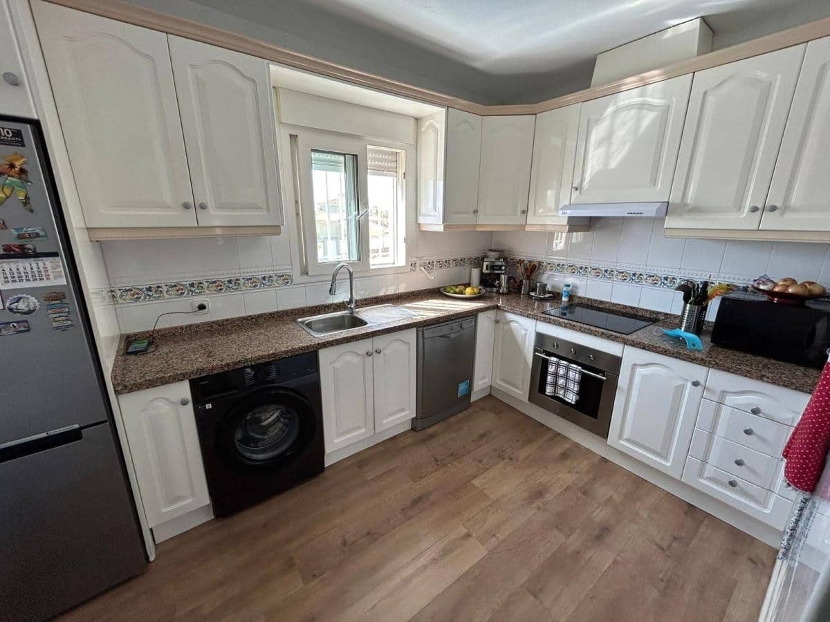 3 makuuhuone Huvila myytävänä paikassa San Miguel de Salinas mukana uima-altaan - 420 000 € (Ref: 9550545)