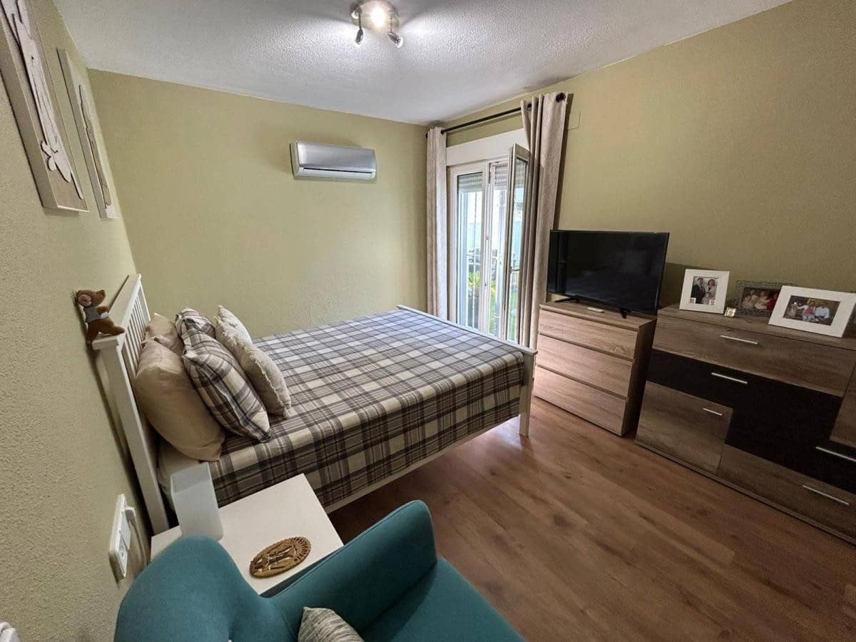 3 makuuhuone Huvila myytävänä paikassa San Miguel de Salinas mukana uima-altaan - 420 000 € (Ref: 9550545)