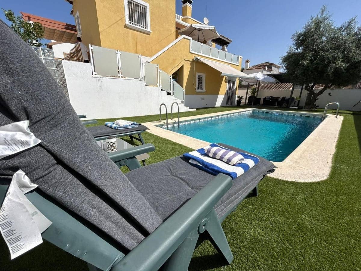 3 bedroom Villa for sale in San Miguel de Salinas with pool - € 420,000 (Ref: 9550545)