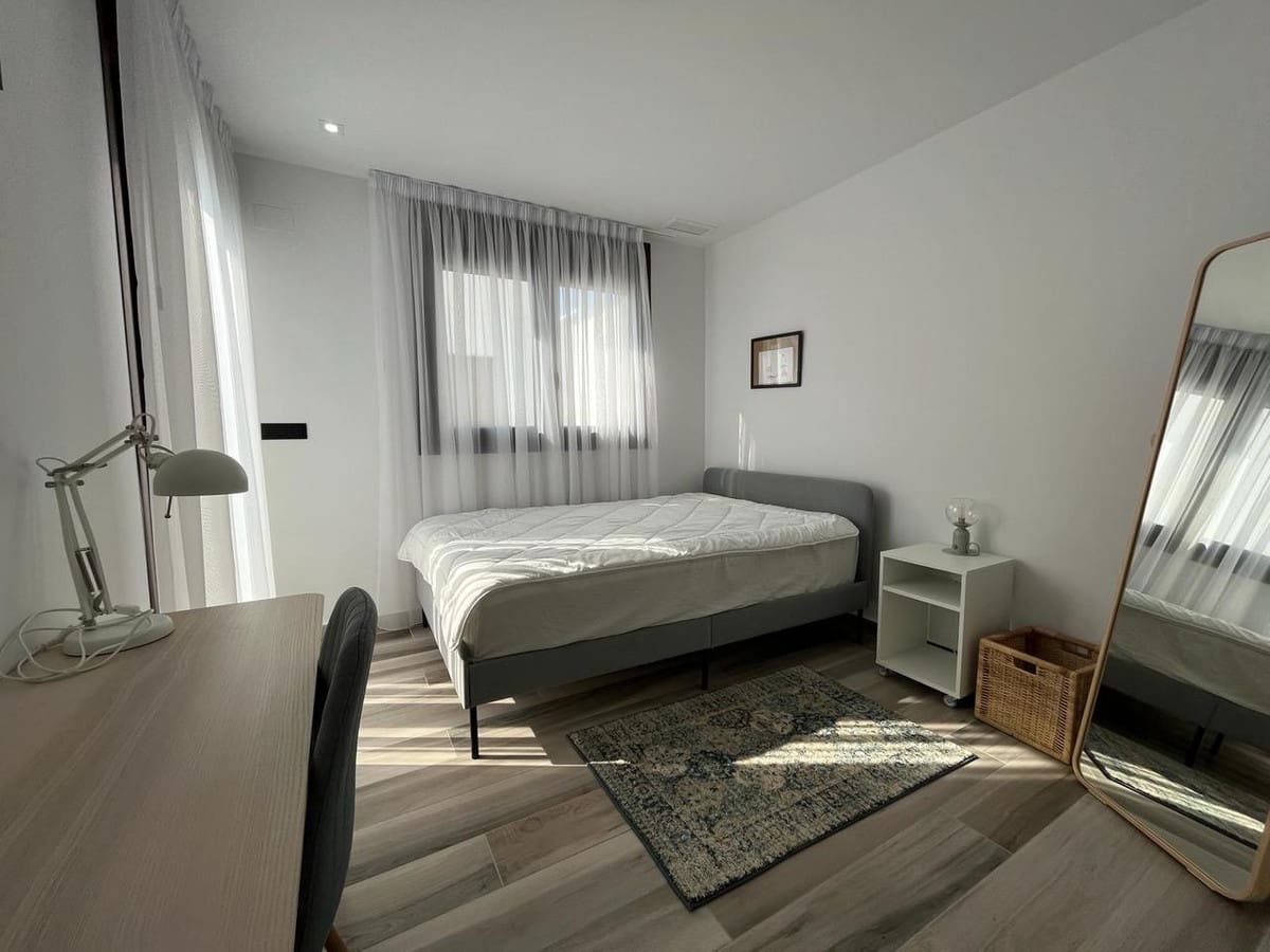 Chalet de 3 habitaciones en Los Balcones en venta con piscina garaje - 489.000 € (Ref: 9550547)