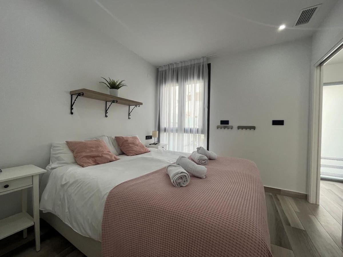 3 quarto Moradia para venda em Los Balcones com piscina - 479 000 € (Ref: 9553224)