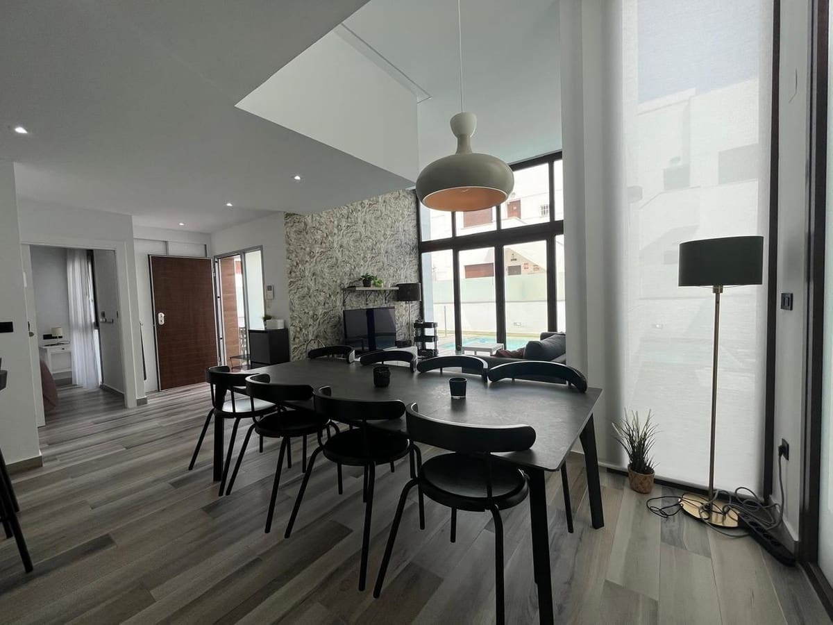 3 bedroom Villa for sale in Los Balcones with pool garage - € 479,000 (Ref: 9553224)