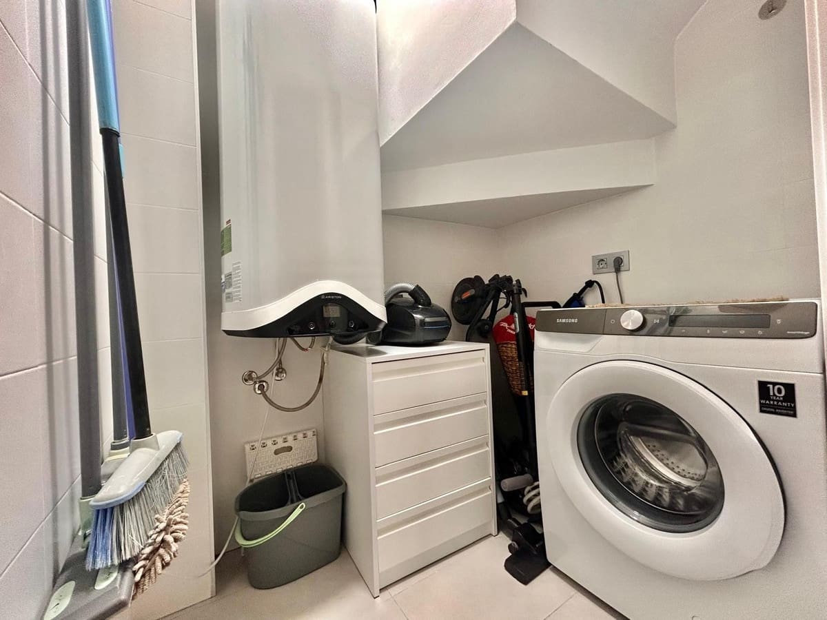 3 makuuhuone Huvila myytävänä paikassa Villamartin mukana uima-altaan - 329 900 € (Ref: 9553225)