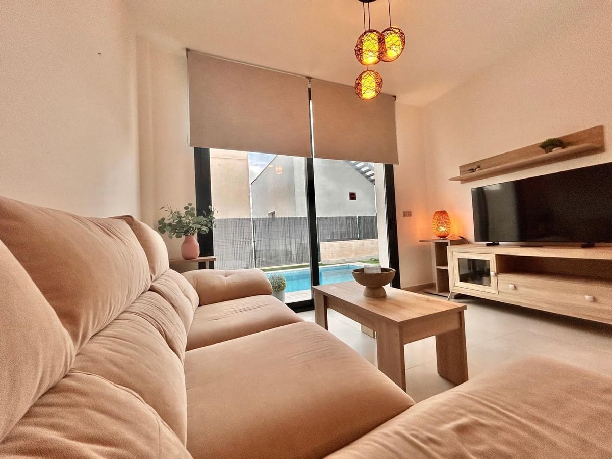 3 sypialnia Willa na sprzedaż w Villamartin z basenem garażem - 329 900 € (Ref: 9553225)