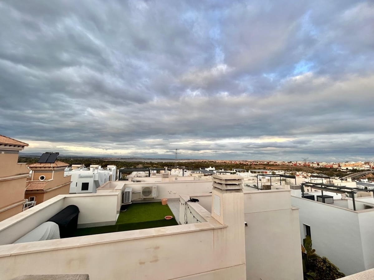 3 sypialnia Willa na sprzedaż w Villamartin z basenem garażem - 329 900 € (Ref: 9553225)