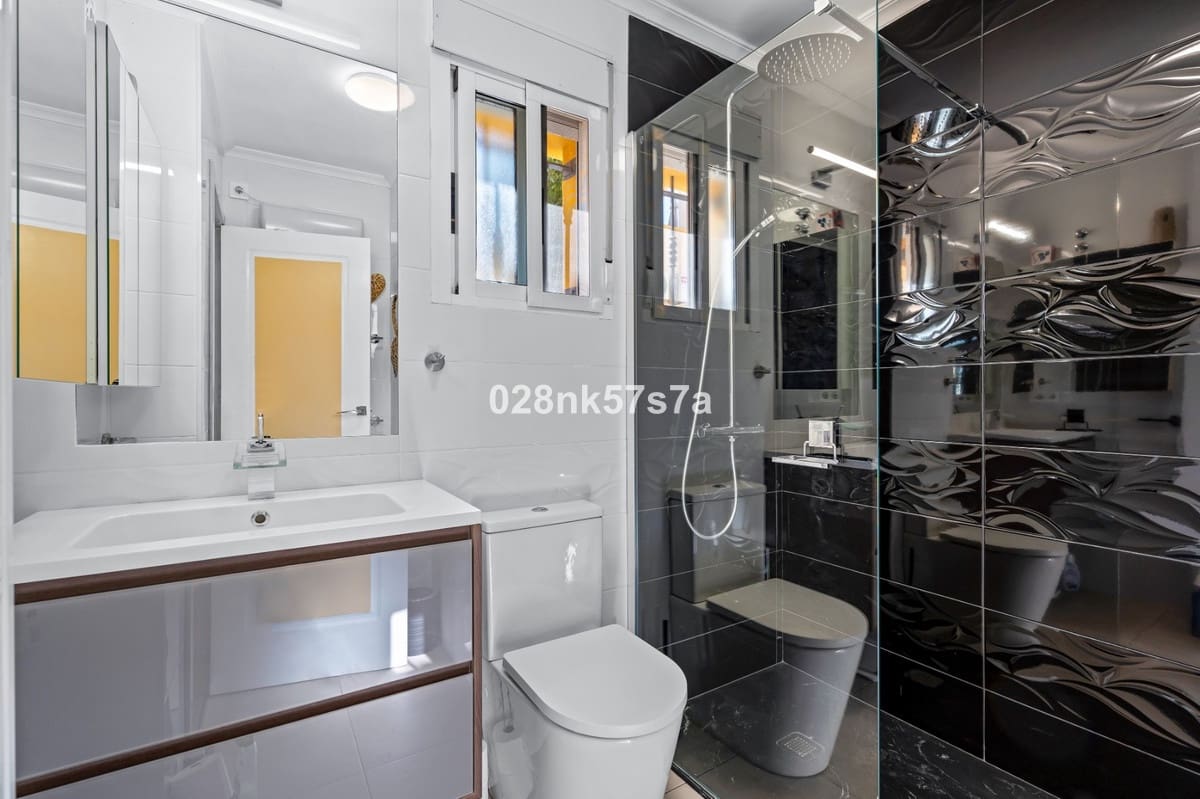 3 slaapkamer Villa te koop in El Raso met zwembad - € 350.000 (Ref: 9553226)