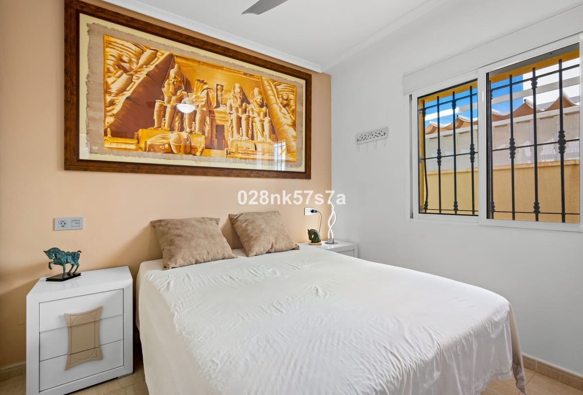 3 slaapkamer Villa te koop in El Raso met zwembad - € 350.000 (Ref: 9553226)