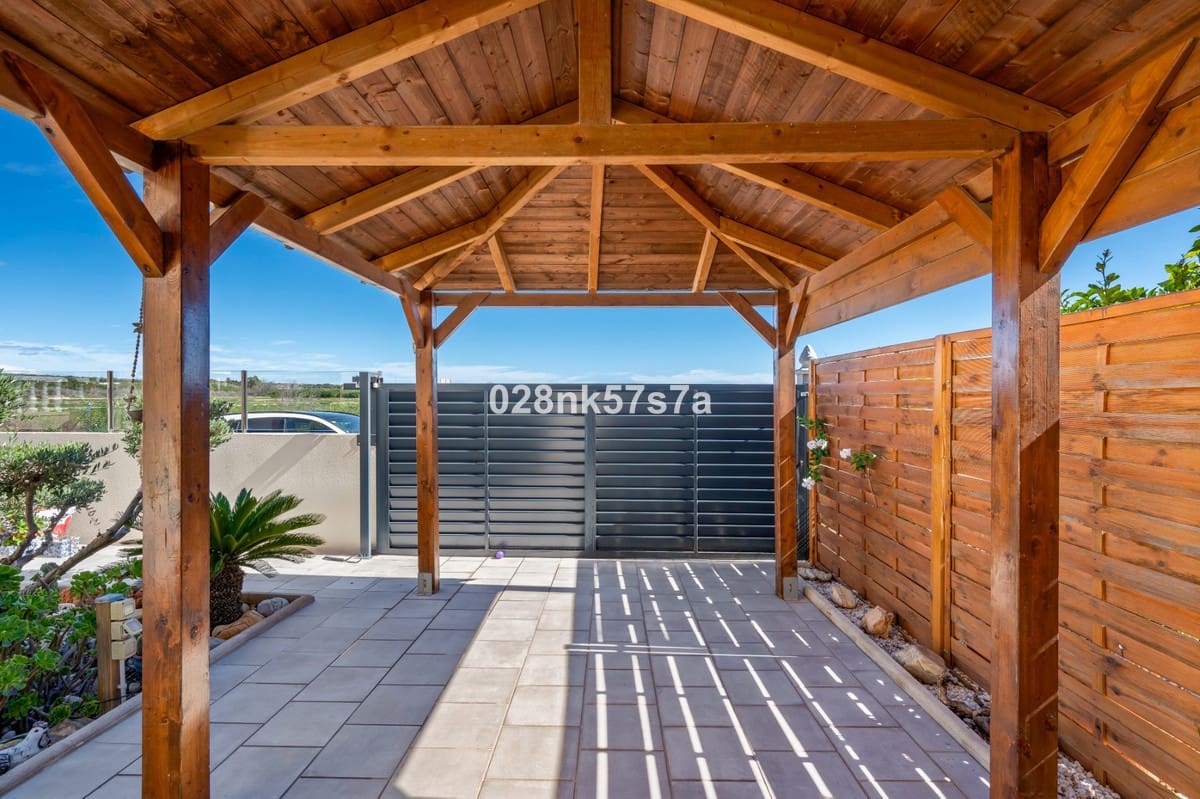 3 slaapkamer Villa te koop in El Raso met zwembad - € 350.000 (Ref: 9553226)