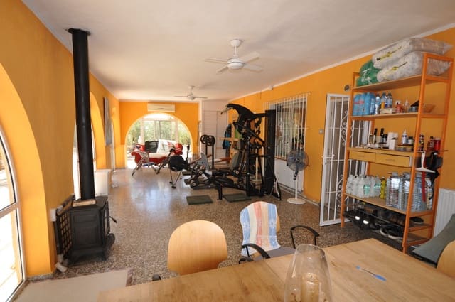 5 makuuhuone Maalaistalo myytävänä paikassa Crevillente / Crevillent - 420 000 € (Ref: 9557348)