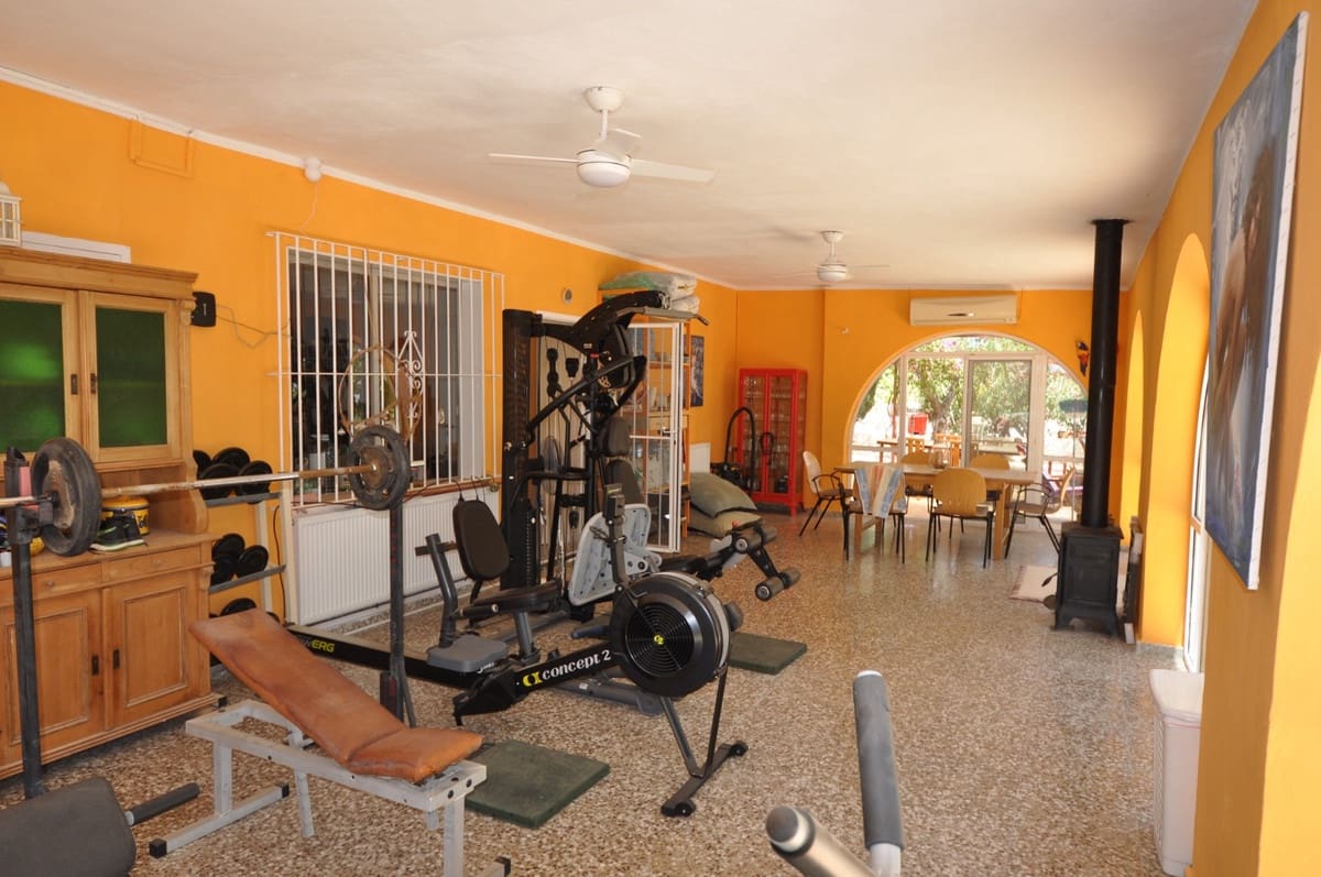 5 bedroom Finca/Country House for sale in Crevillente / Crevillent - € 420,000 (Ref: 9557348)