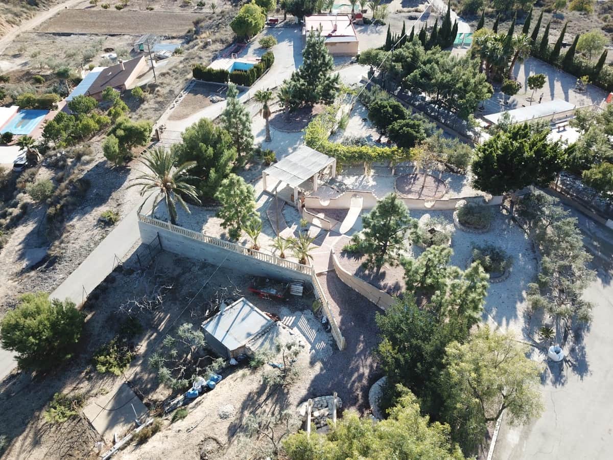 5 bedroom Finca/Country House for sale in Crevillente / Crevillent - € 420,000 (Ref: 9557348)