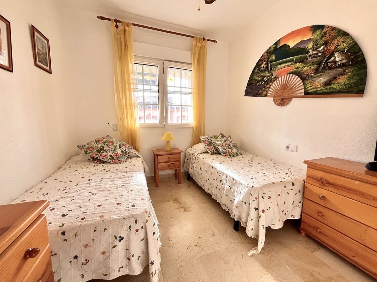 2 bedroom Apartment for sale in Playa Flamenca with pool garage - € 199,999 (Ref: 9557349)