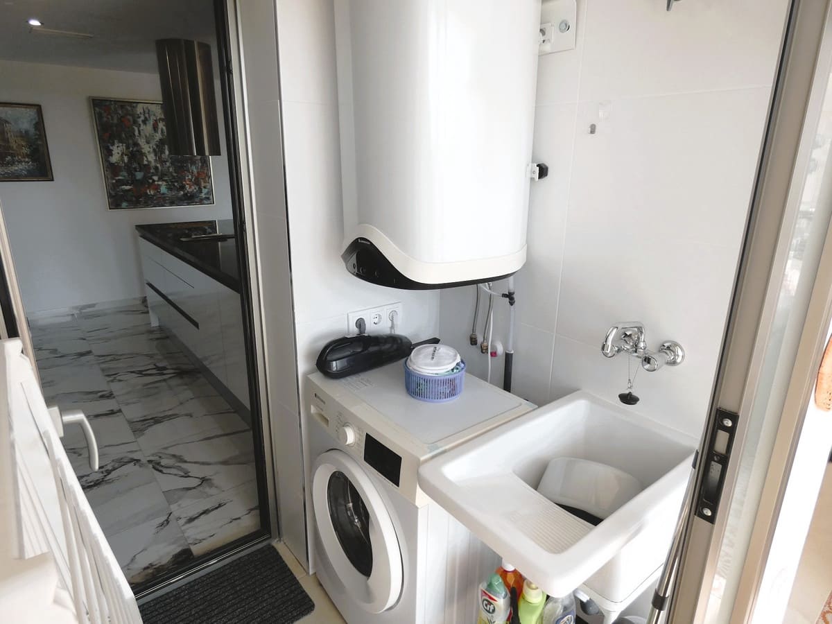 2 sovrum Lägenhet till salu i Villamartin med pool - 332 000 € (Ref: 9557350)