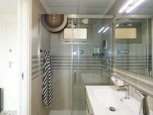 2 bedroom Apartment for sale in Villamartin, Orihuela with pool - € 327,000 (Ref: 9557350)