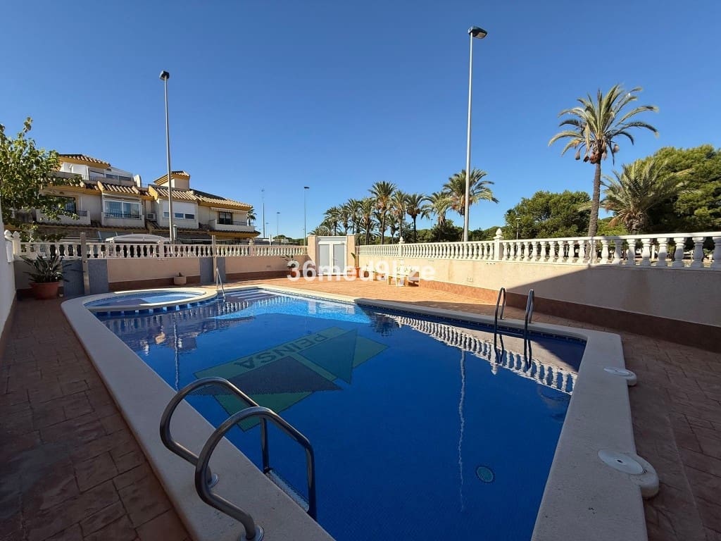 2 sovrum Hus till salu i Santiago de la Ribera med pool - 145 000 € (Ref: 9557351)
