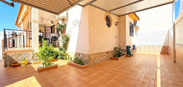 2 sypialnia Dom na sprzedaż w Playa Flamenca, Orihuela z basenem garażem - 189 000 € (Ref: 9557519)