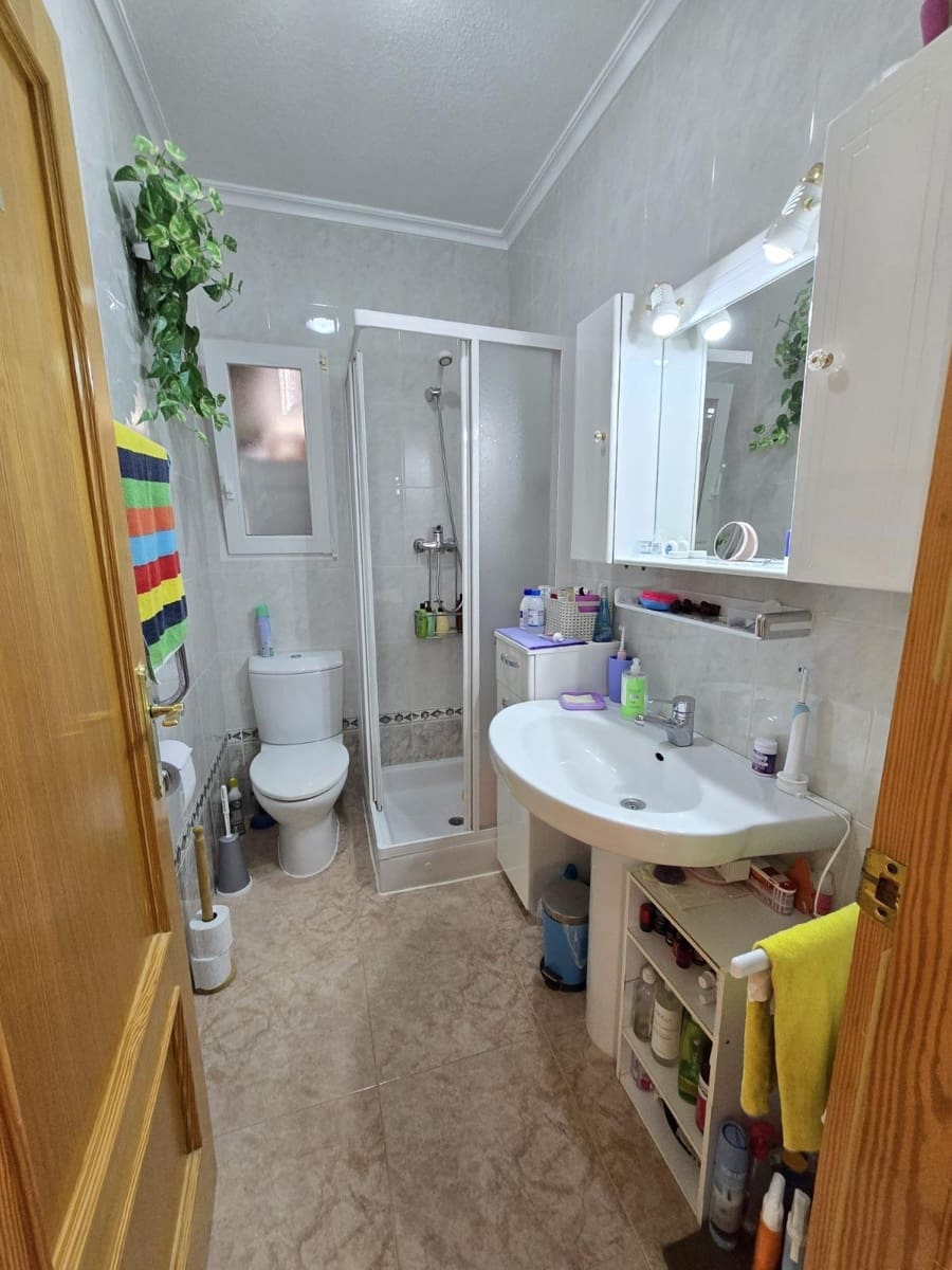 3 quarto Moradia para venda em Playa Flamenca com piscina - 550 000 € (Ref: 9567938)