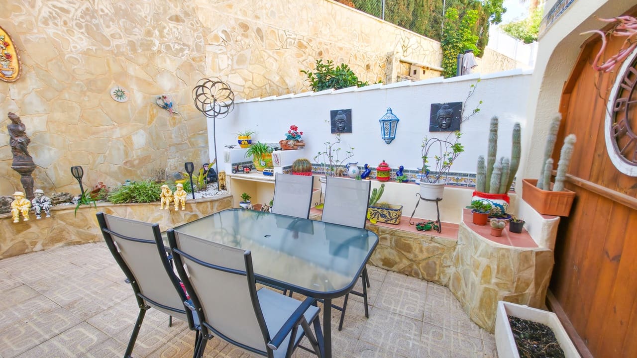 3 soveværelse Villa til salg i Villamartin med garage - € 269.995 (Ref: 9590634)