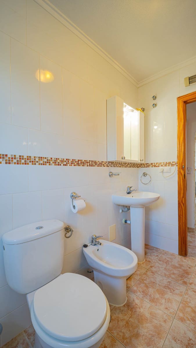 3 soverom Hus til salgs i Playa Flamenca med svømmebasseng garasje - € 269 000 (Ref: 9594500)