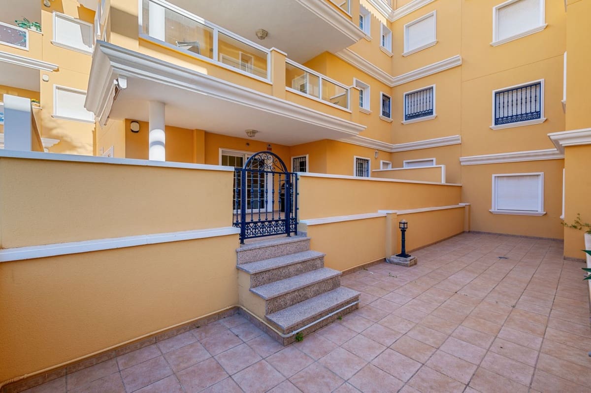 2 bedroom Apartment for sale in Cabo Roig - € 375,000 (Ref: 9599972)