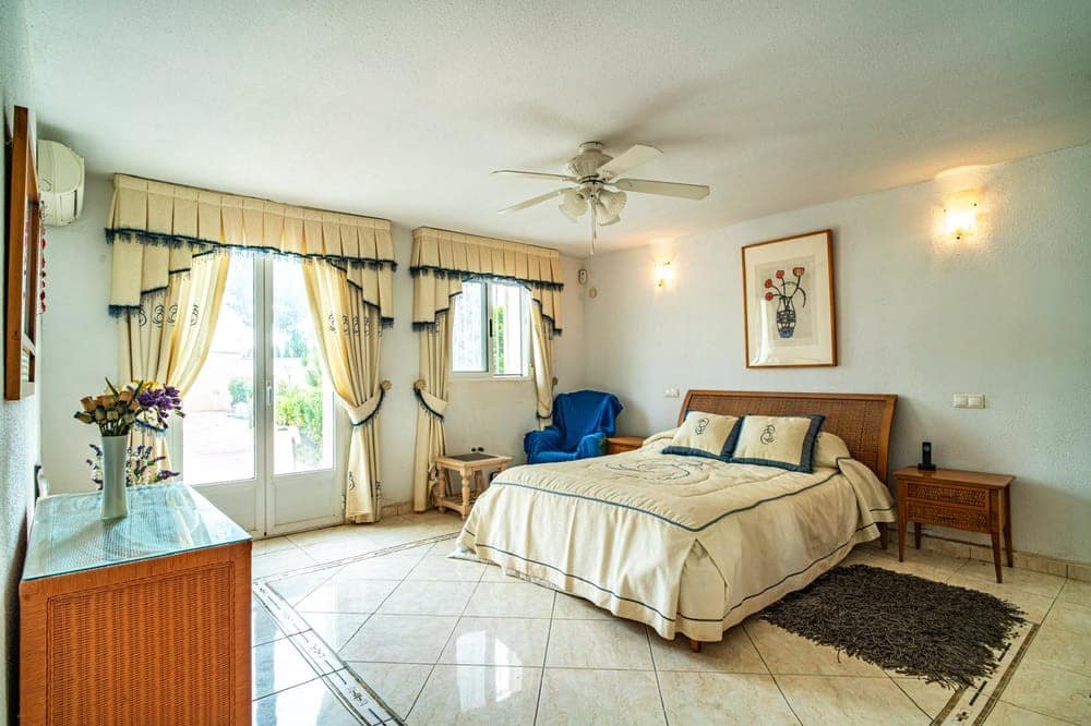 4 camera da letto Villa in vendita in Villamartin con piscina garage - 650.000 € (Rif: 9599982)