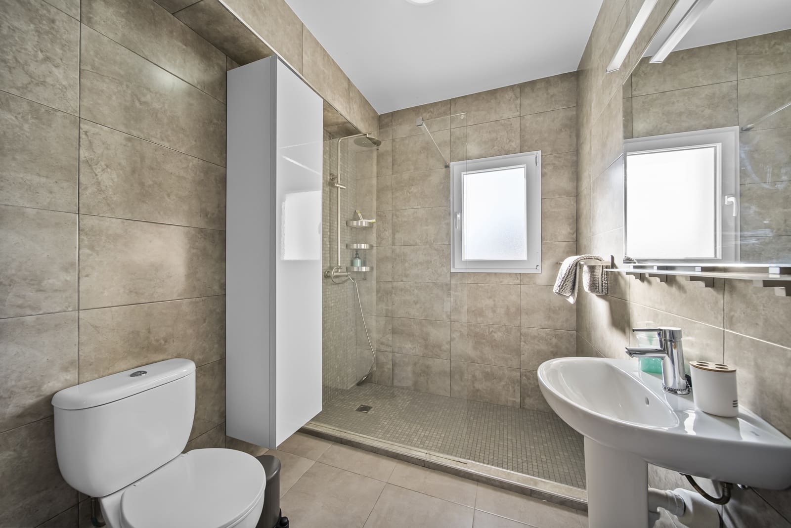 6 sovrum Villa till salu i La Zenia med pool garage - 1 600 000 € (Ref: 9601422)