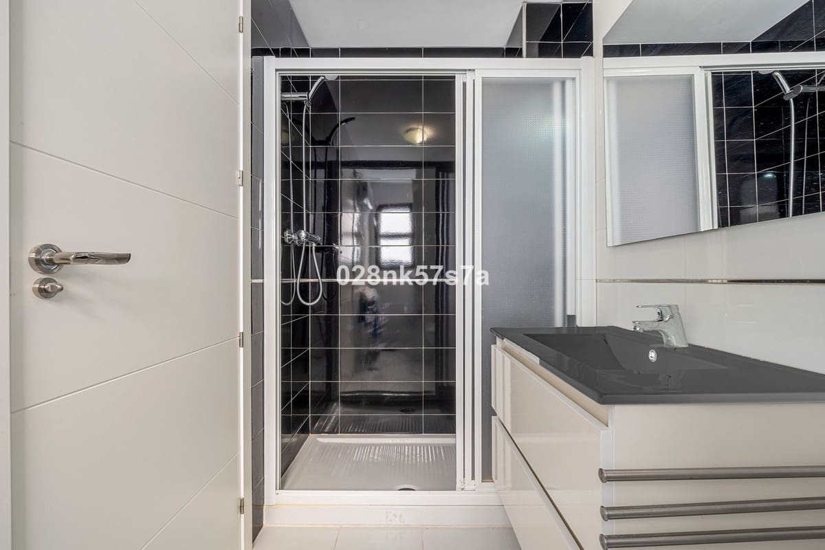 3 bedroom Penthouse for sale in Cabo Roig with pool garage - € 239,000 (Ref: 9602303)