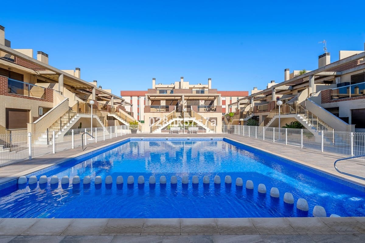 3 bedroom Penthouse for sale in Cabo Roig with pool garage - € 239,000 (Ref: 9602303)