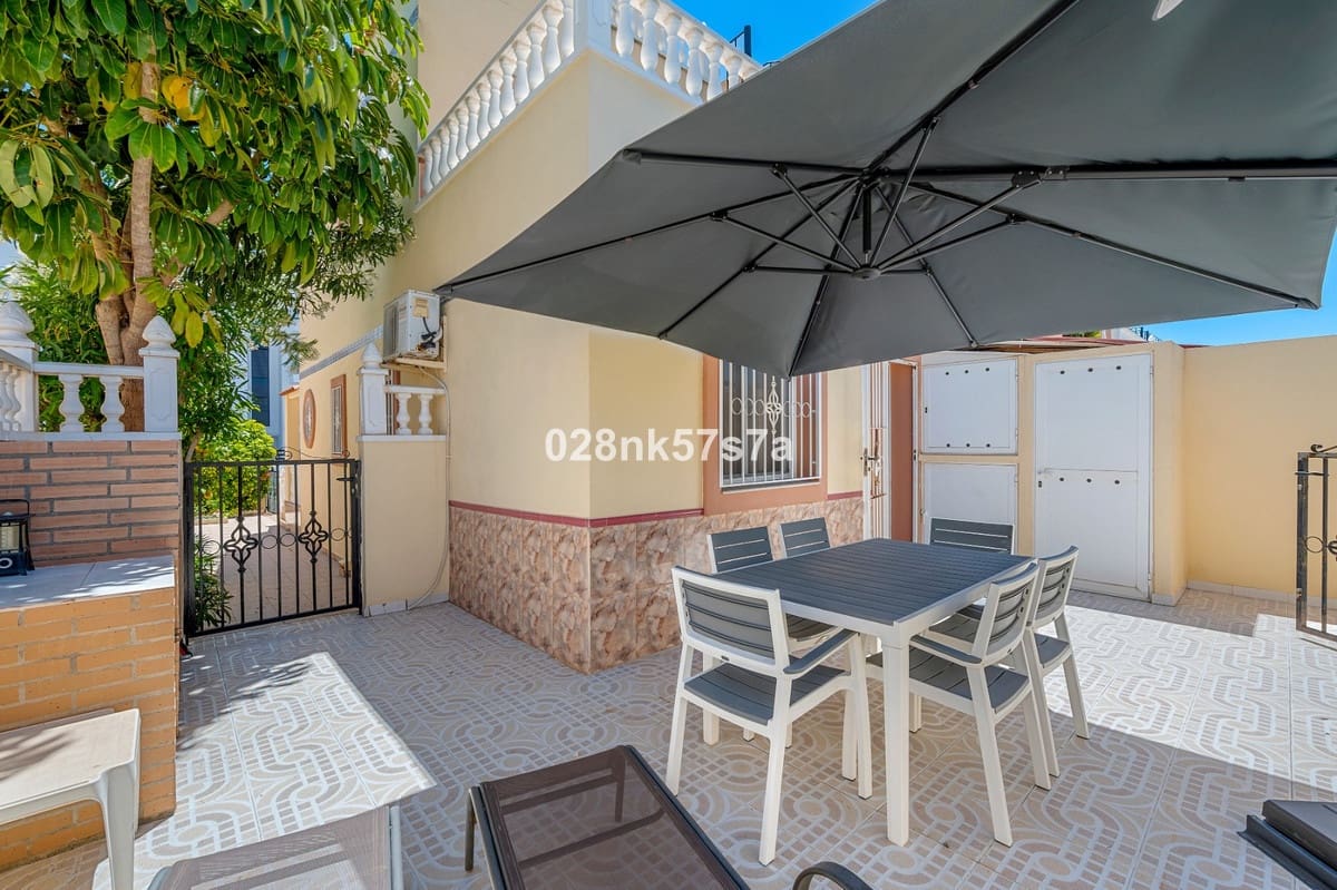 3 bedroom Townhouse for sale in La Zenia with pool garage - € 299,000 (Ref: 9602489)