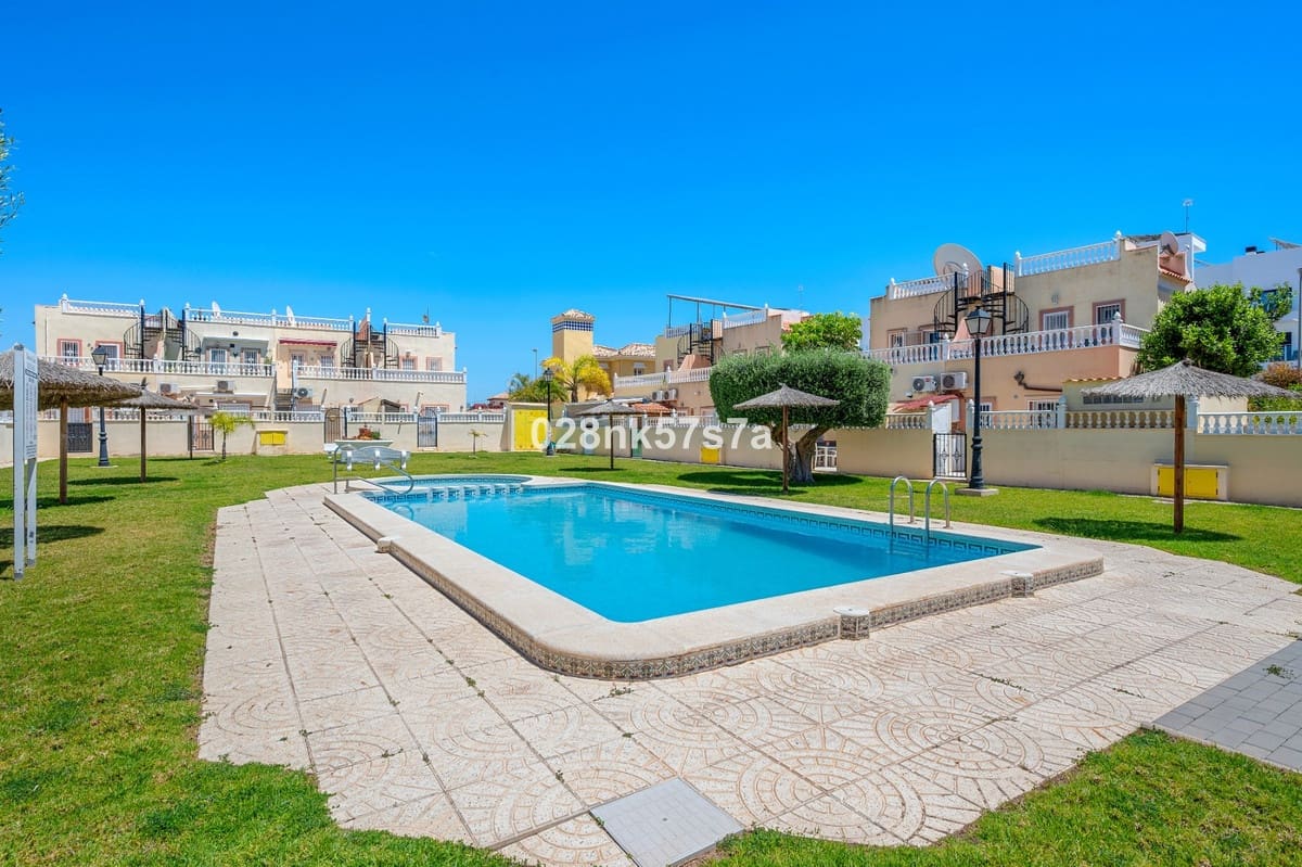 3 bedroom Townhouse for sale in La Zenia with pool garage - € 299,000 (Ref: 9602489)