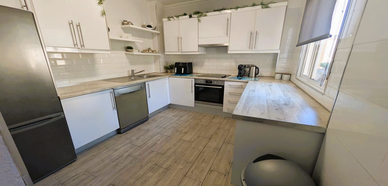 4 bedroom Villa for sale in La Zenia with pool - € 399,000 (Ref: 9603414)