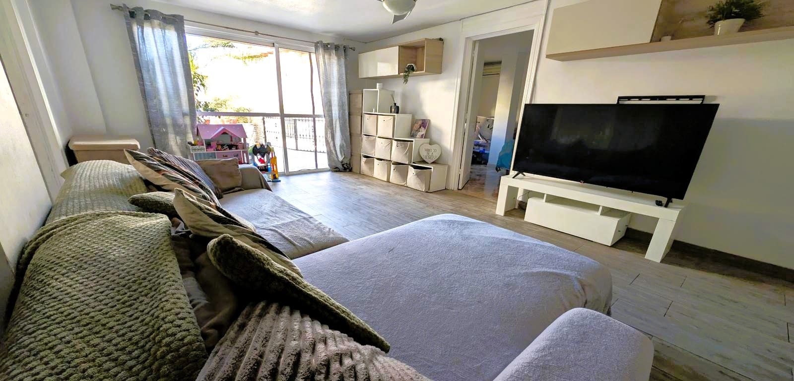 4 bedroom Villa for sale in La Zenia with pool - € 399,000 (Ref: 9603414)