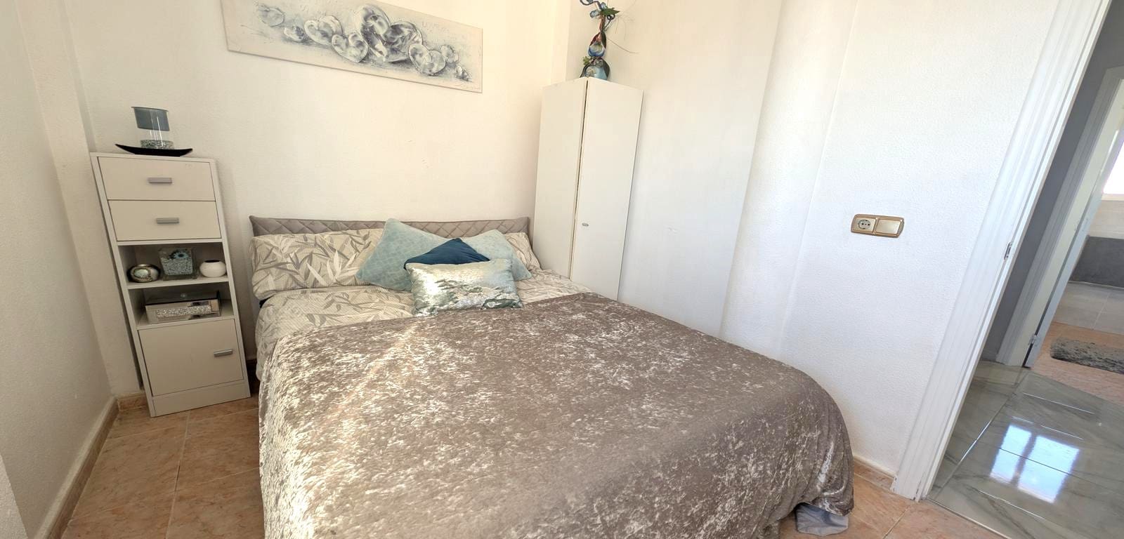 4 bedroom Villa for sale in La Zenia with pool - € 399,000 (Ref: 9603414)