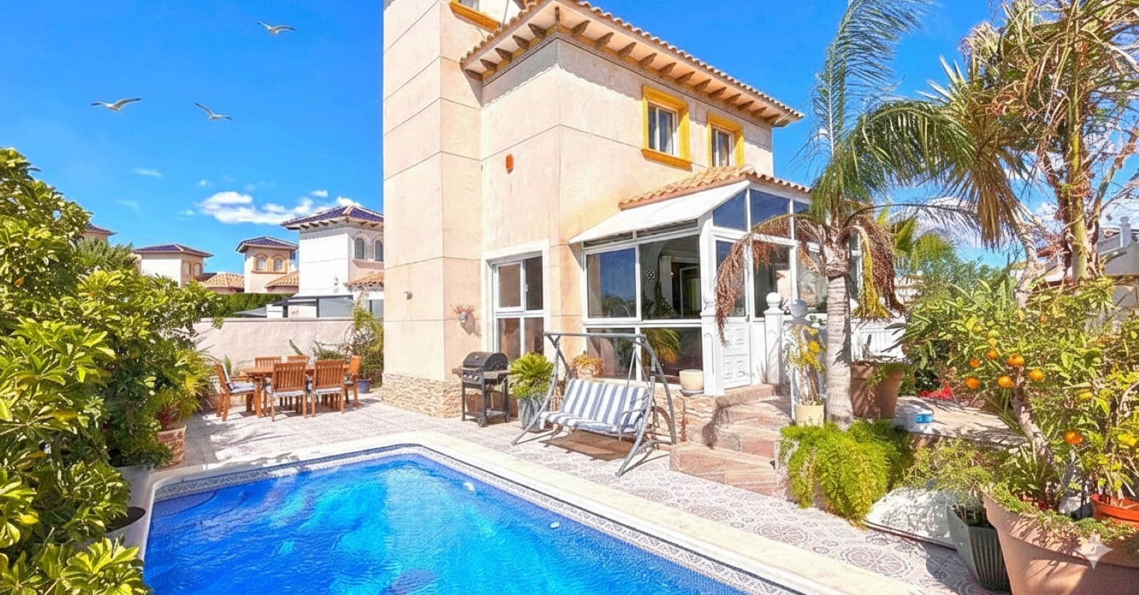 4 bedroom Villa for sale in La Zenia with pool - € 399,000 (Ref: 9603414)