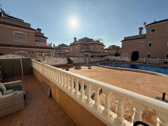 2 slaapkamer Villa te koop in Torre de la Horadada, Pilar de la Horadada met zwembad garage - € 254.900 (Ref: 9607031)