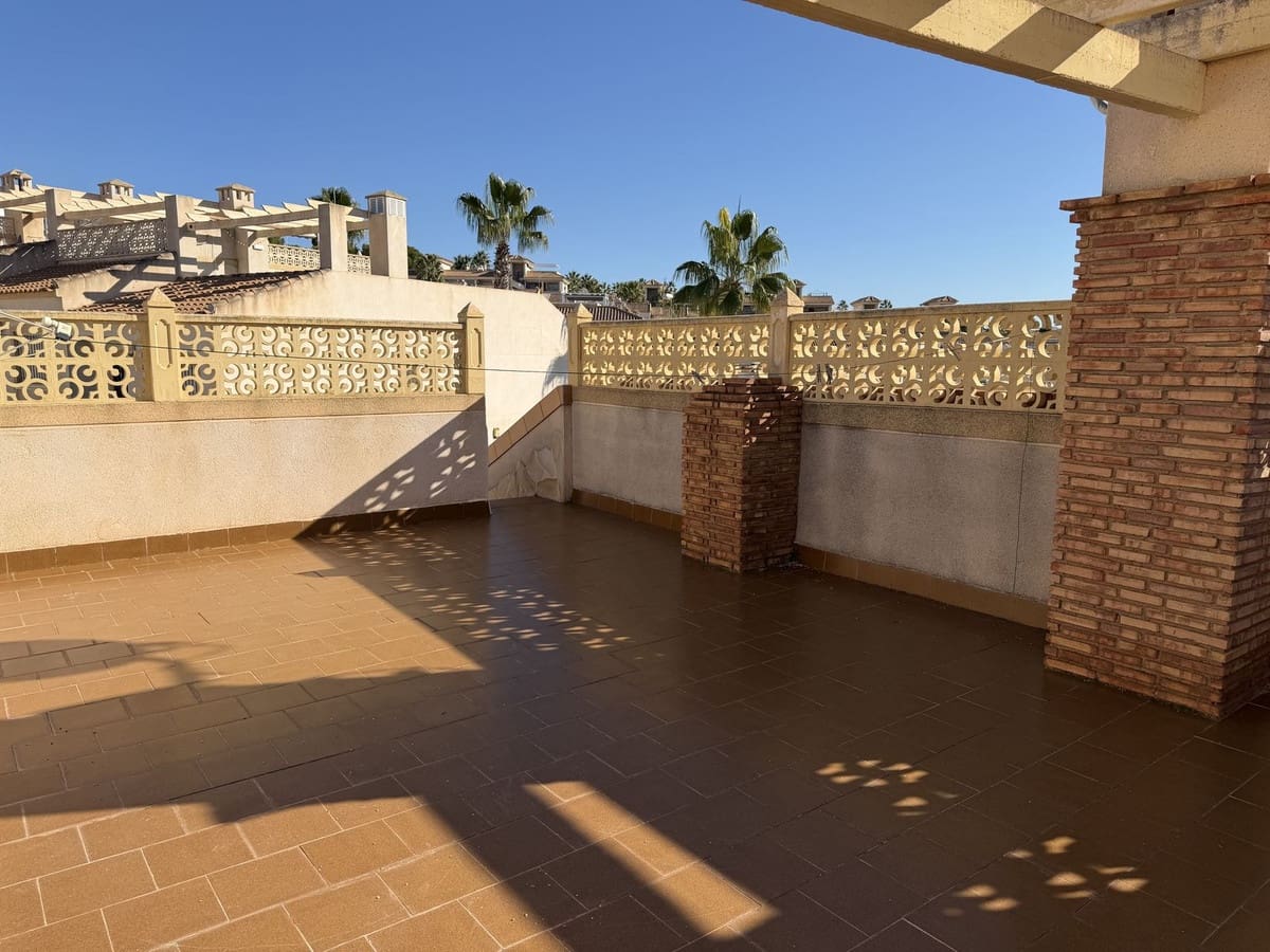 2 quarto Casa em Banda para venda em Villamartin com piscina garagem - 163 000 € (Ref: 9607032)