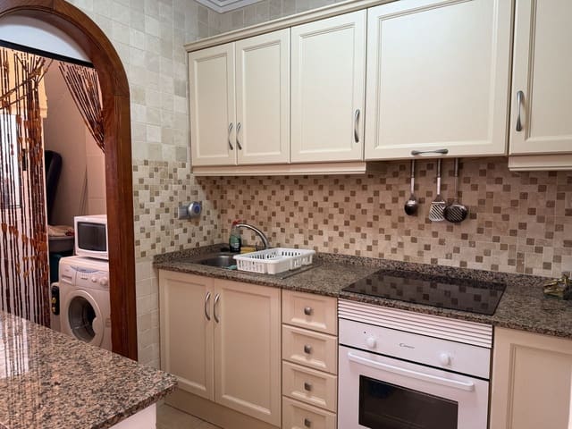 2 soverom Hus til salgs i Villamartin, Orihuela med svømmebasseng garasje - € 163 000 (Ref: 9607032)