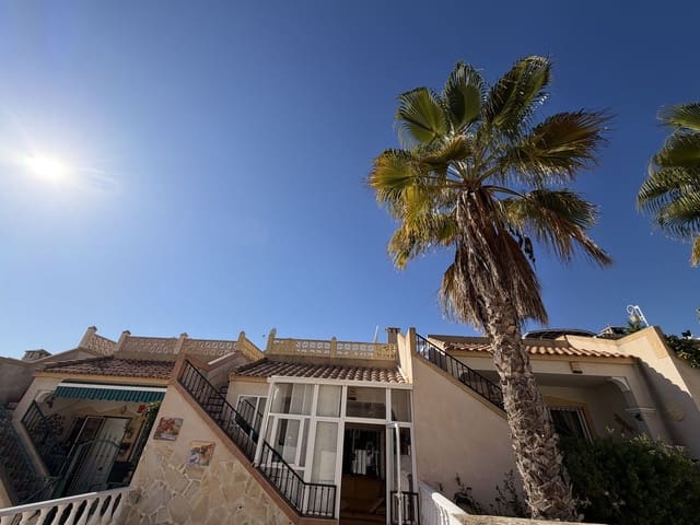 2 soverom Hus til salgs i Villamartin, Orihuela med svømmebasseng garasje - € 159 000 (Ref: 9607032)