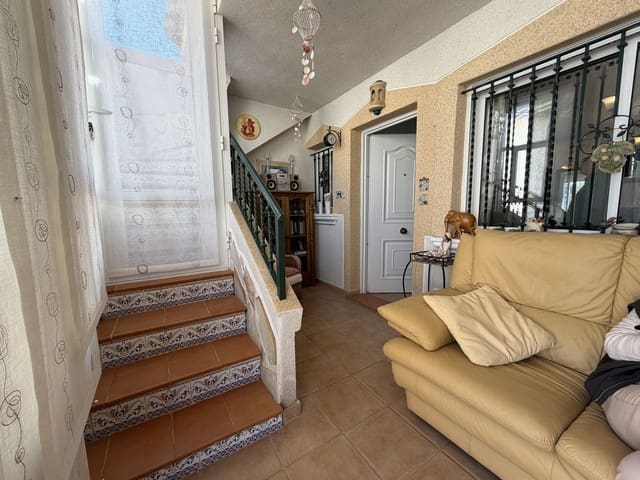 2 soverom Hus til salgs i Villamartin, Orihuela med svømmebasseng garasje - € 159 000 (Ref: 9607032)