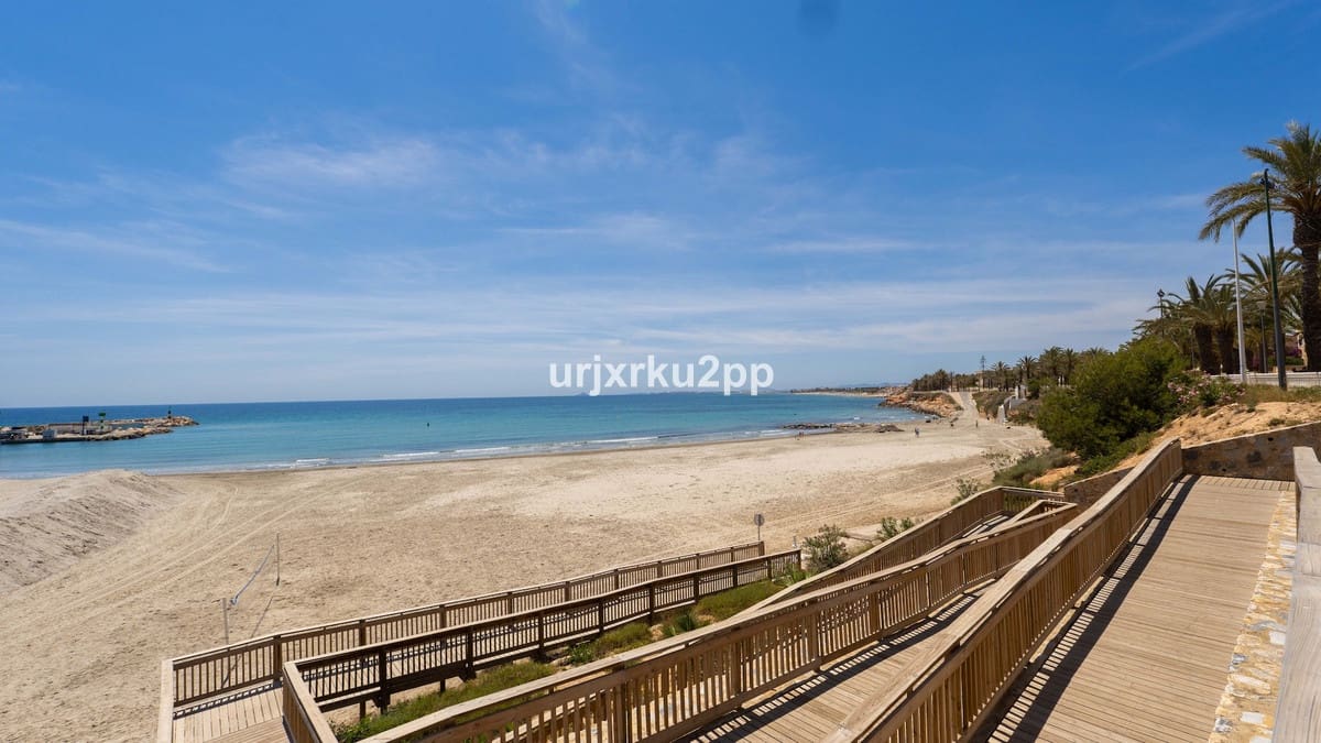 3 bedroom Penthouse for sale in Torre de la Horadada with pool garage - € 399,000 (Ref: 9607034)